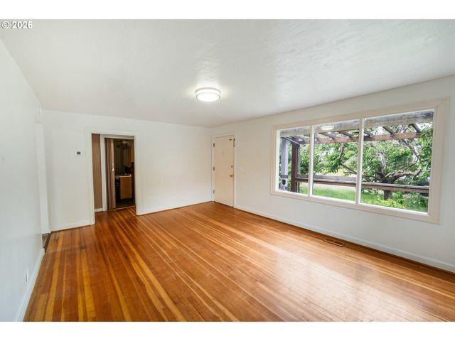 419 WILKIE St, Eugene, OR 97402