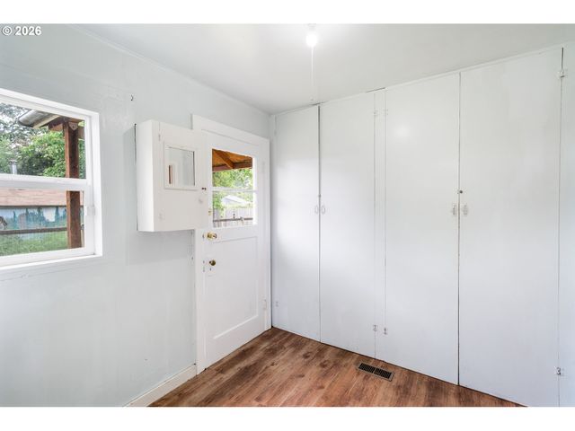 419 WILKIE St, Eugene, OR 97402