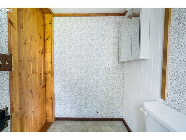 419 WILKIE St, Eugene, OR 97402