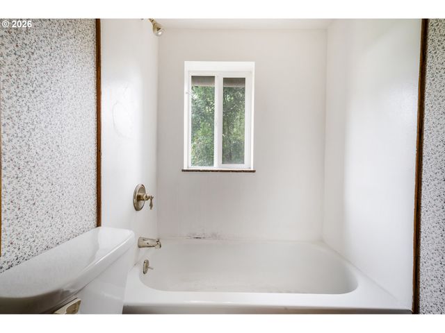 419 WILKIE St, Eugene, OR 97402