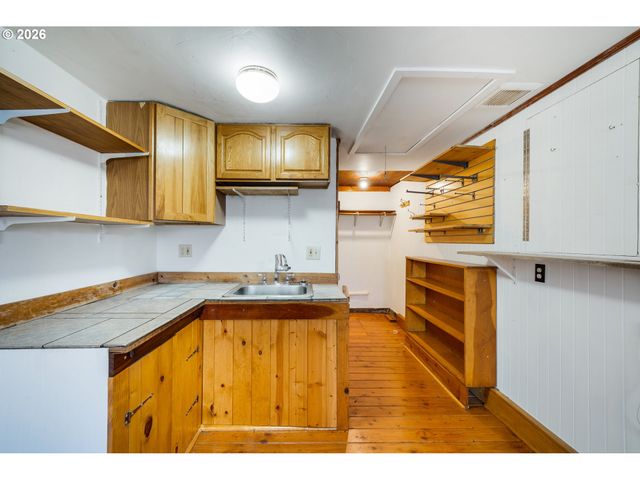 419 WILKIE St, Eugene, OR 97402