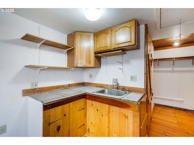 419 WILKIE St, Eugene, OR 97402