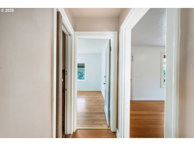 419 WILKIE St, Eugene, OR 97402