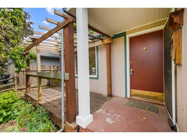 419 WILKIE St, Eugene, OR 97402
