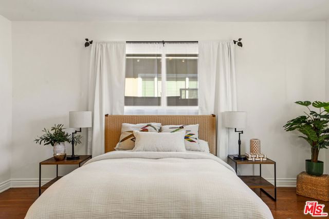 6818 Varna Avenue, Van Nuys, CA 91405