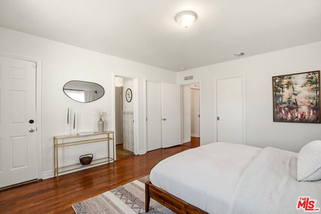 6818 Varna Avenue, Van Nuys, CA 91405