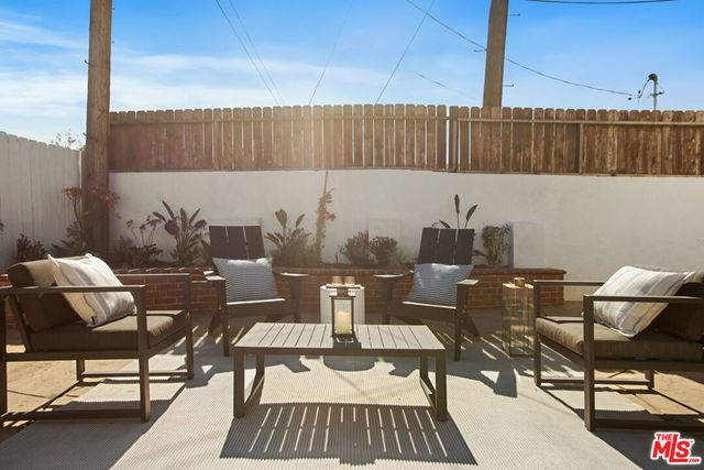 6818 Varna Avenue, Van Nuys, CA 91405