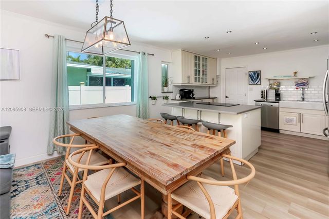 955 Van Buren Street, Hollywood, FL 33019