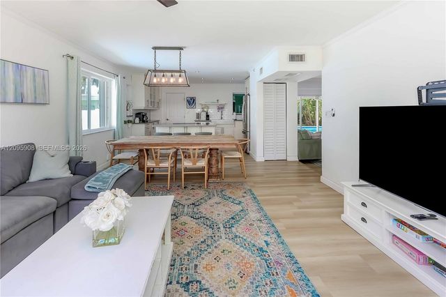 955 Van Buren Street, Hollywood, FL 33019