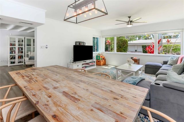 955 Van Buren Street, Hollywood, FL 33019