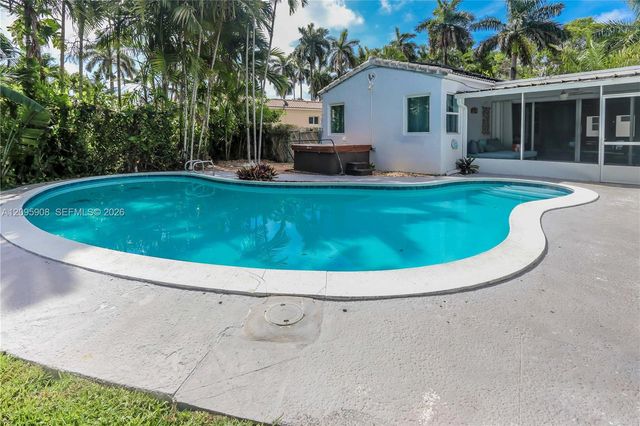 955 Van Buren Street, Hollywood, FL 33019