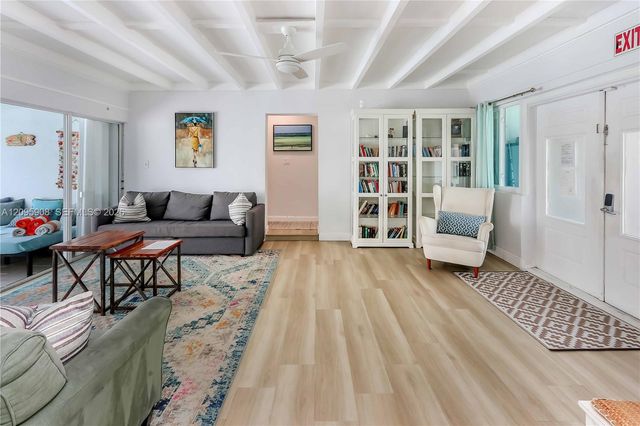 955 Van Buren Street, Hollywood, FL 33019