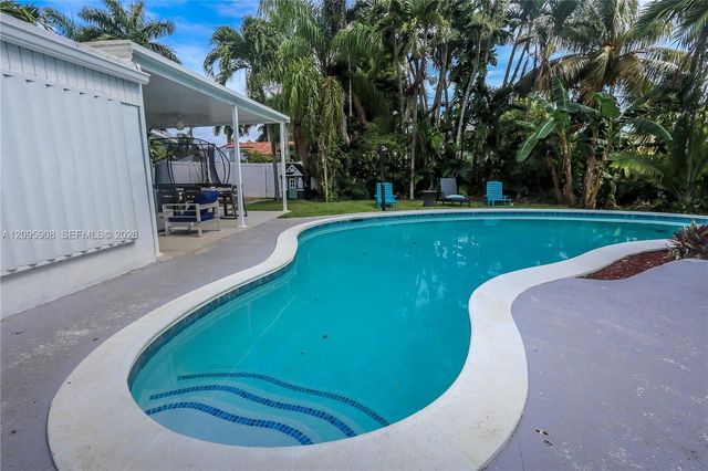 955 Van Buren Street, Hollywood, FL 33019