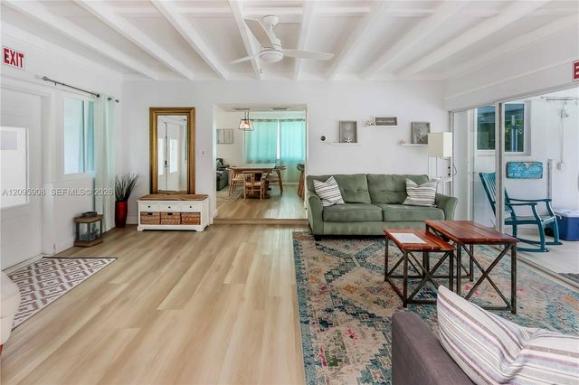 955 Van Buren Street, Hollywood, FL 33019