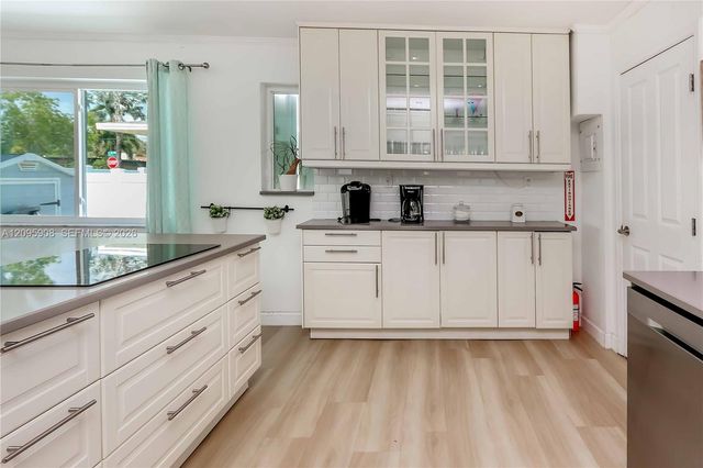 955 Van Buren Street, Hollywood, FL 33019