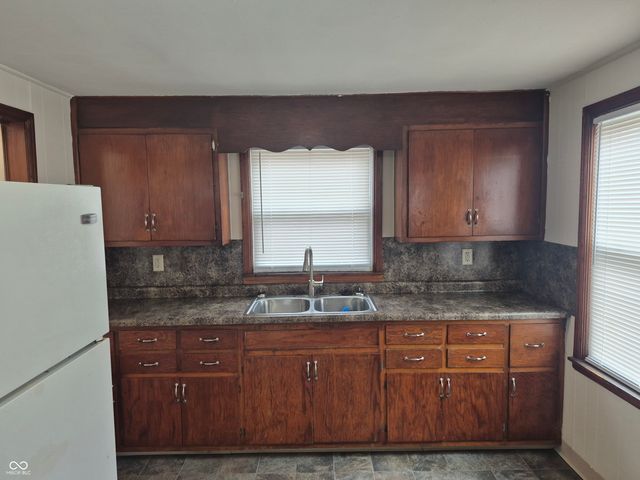 4025 S Post Road, Indianapolis, IN 46239