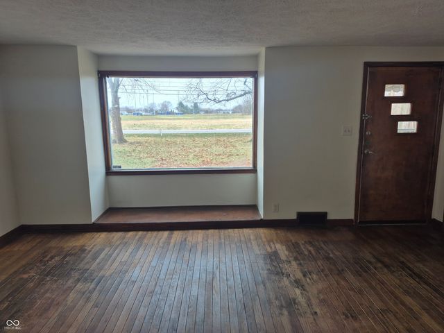 4025 S Post Road, Indianapolis, IN 46239