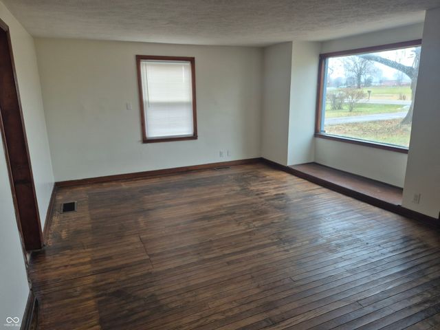 4025 S Post Road, Indianapolis, IN 46239