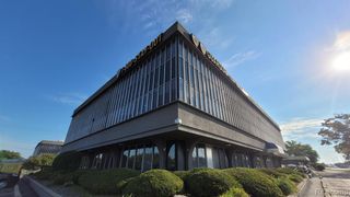 18000 W 8 Mile Road, Southfield, MI 48075