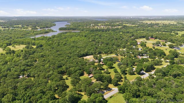 15852 E 450 Road, Claremore, OK 74017