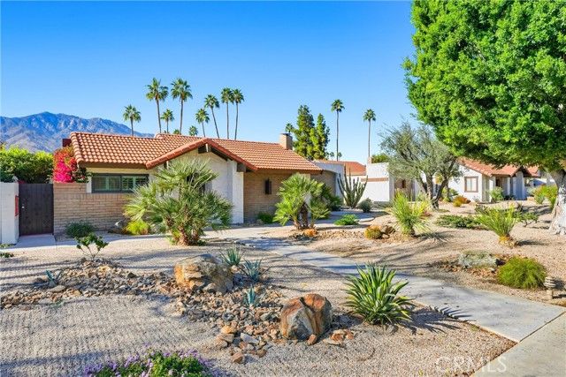 2367 S Gene Autry B, Palm Springs, CA 92264
