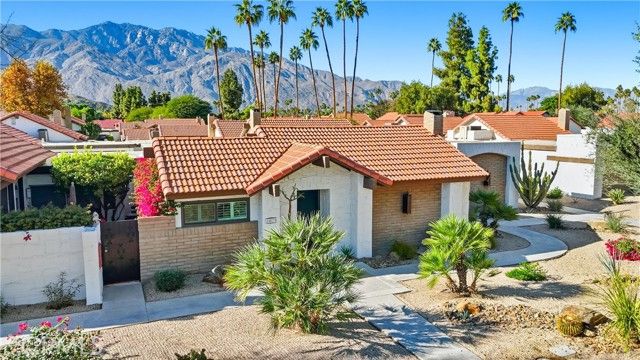 2367 S Gene Autry B, Palm Springs, CA 92264