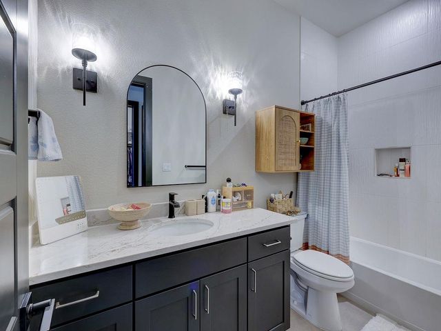 102 N Creek CT, Bertram, TX 78605