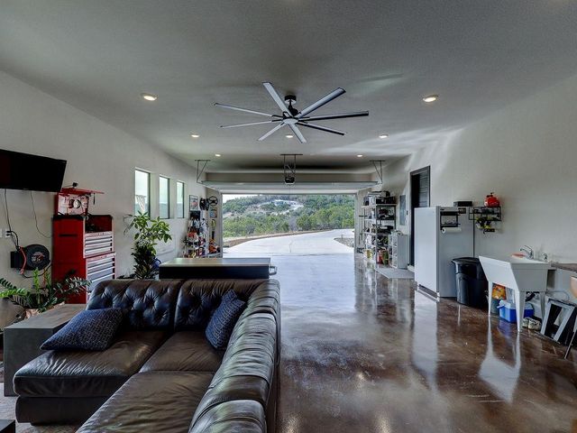 102 N Creek CT, Bertram, TX 78605