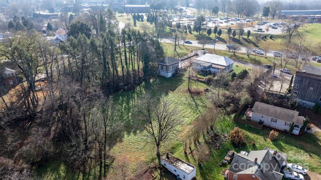 335 Eastview Street, Morganton, NC 28655