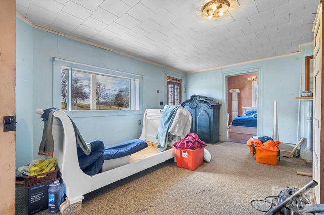 335 Eastview Street, Morganton, NC 28655