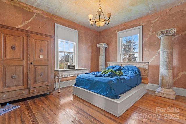 335 Eastview Street, Morganton, NC 28655