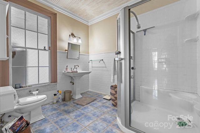 335 Eastview Street, Morganton, NC 28655