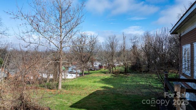 335 Eastview Street, Morganton, NC 28655