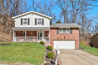 206 Cool Springs Rd, White Oak, PA 15131