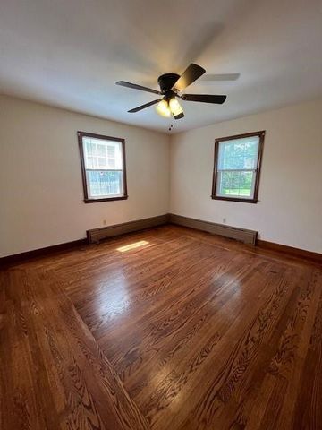 24 Garfield Avenue West, Bristol, RI 02809
