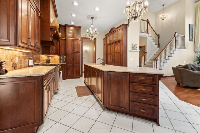 6238 COBBLESTONE Drive, Erie, PA 16509