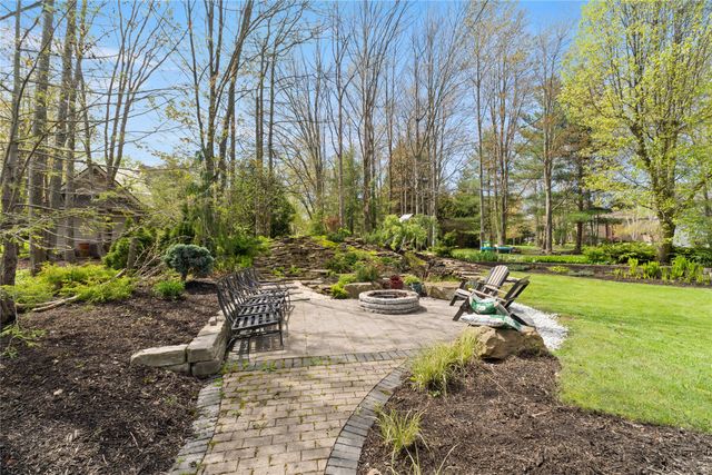 6238 COBBLESTONE Drive, Erie, PA 16509