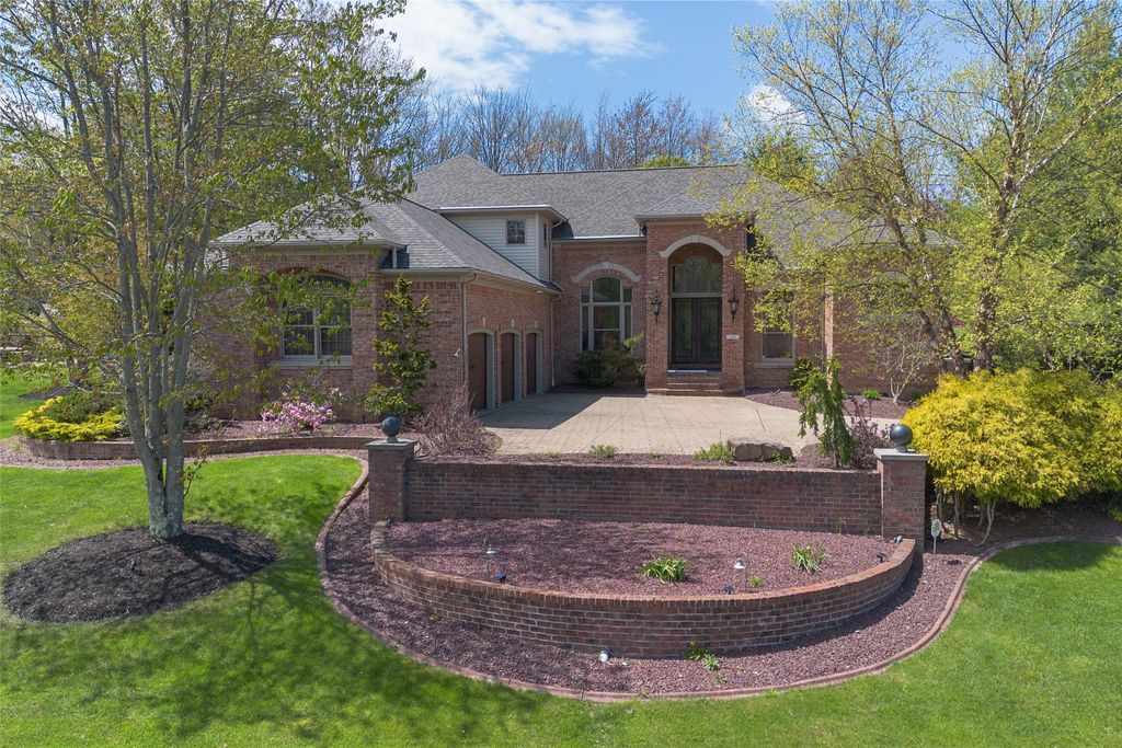 6238 COBBLESTONE Drive, Erie, PA 16509
