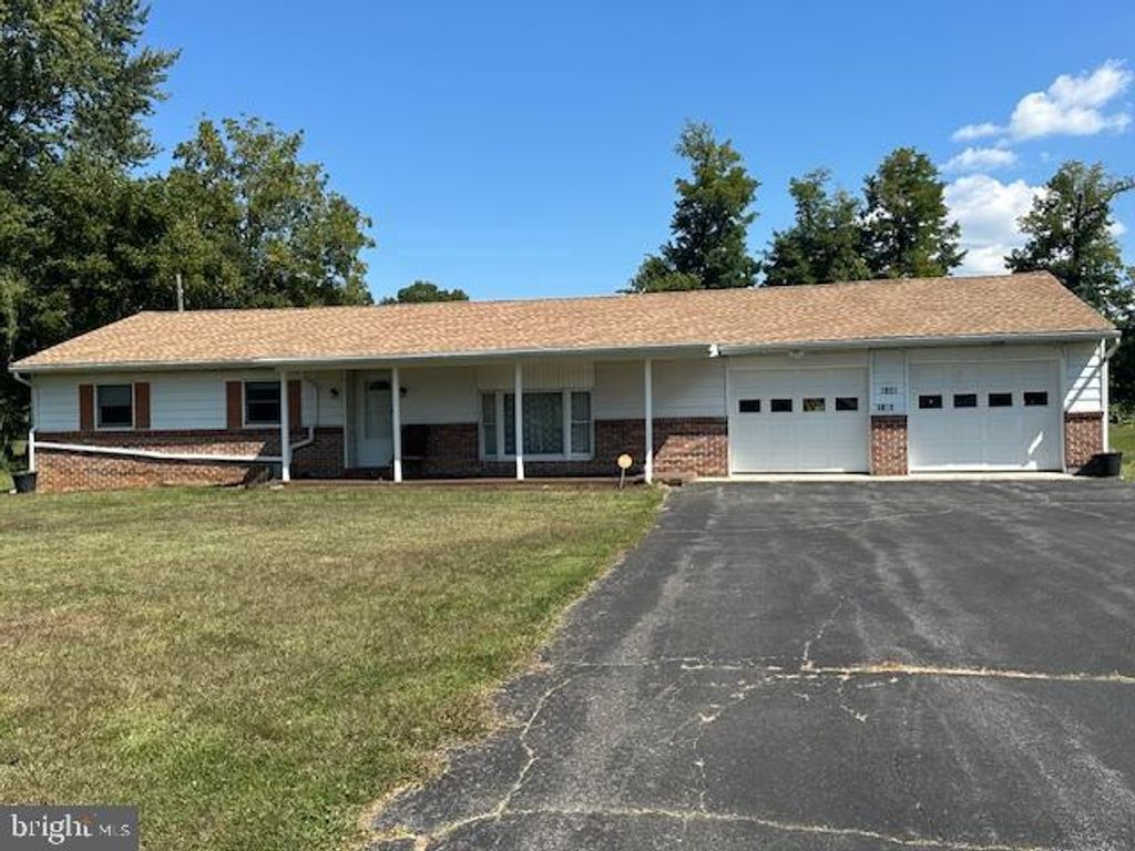 1921 HARTZOK ROAD, Chambersburg, PA 17202