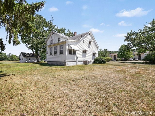 14337 State Road, Nunica, MI 49448