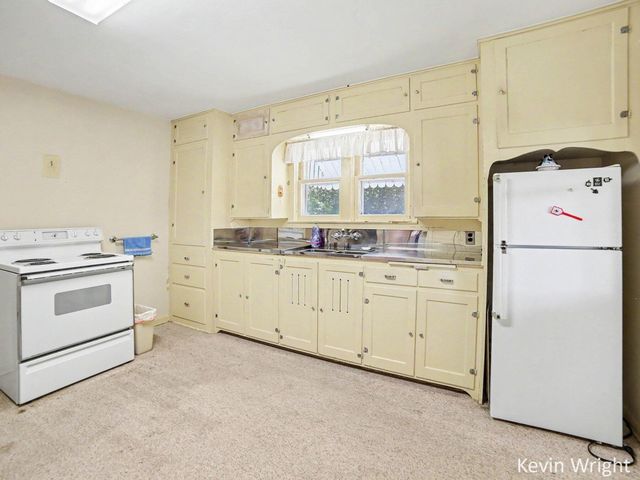 14337 State Road, Nunica, MI 49448