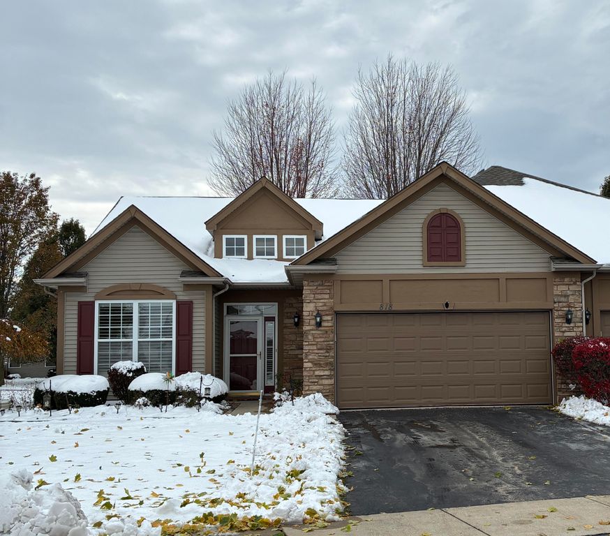 818 Pentwater Lane, Schererville, IN 46375