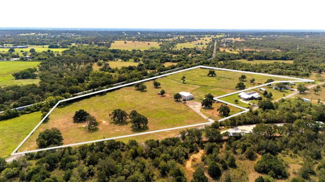 160 McVay LN, Elgin, TX 78621
