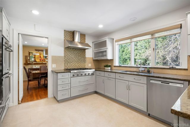 720 Claflin Avenue, Mamaroneck, NY 10543