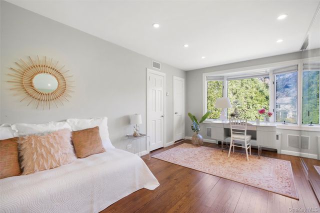 720 Claflin Avenue, Mamaroneck, NY 10543
