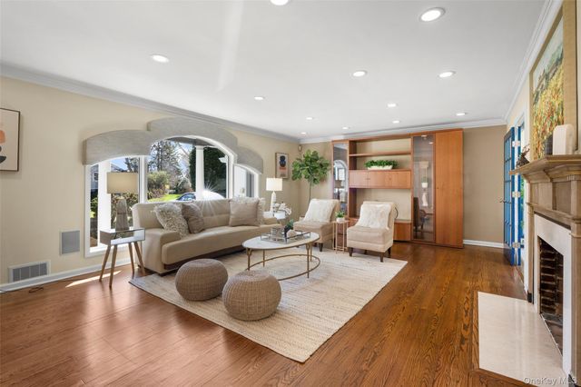 720 Claflin Avenue, Mamaroneck, NY 10543