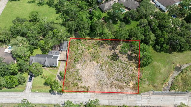 1405 Greenbriar Drive, Friendswood, TX 77546