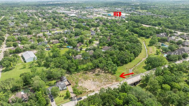 1405 Greenbriar Drive, Friendswood, TX 77546
