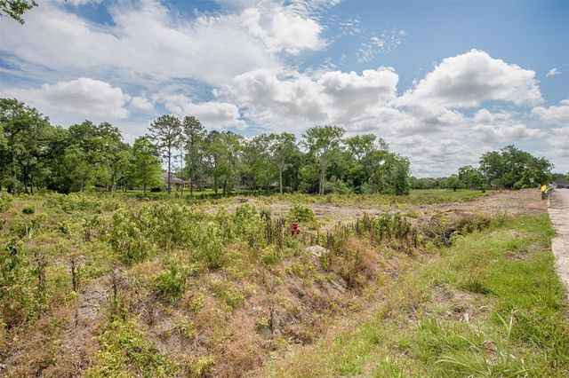 1405 Greenbriar Drive, Friendswood, TX 77546
