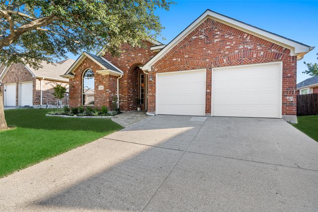 6106 Lakecrest Drive, Sachse, TX 75048
